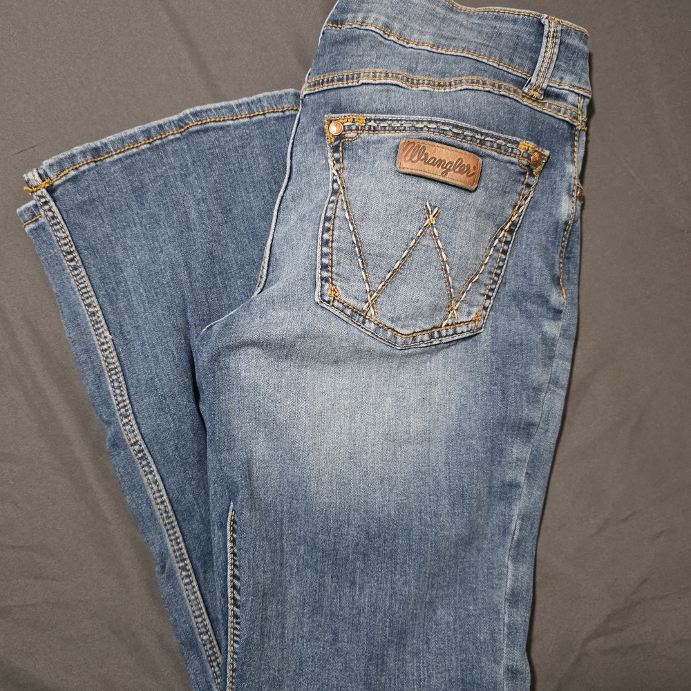 Wrangler Women's Light Blue Boot Cut Jeans